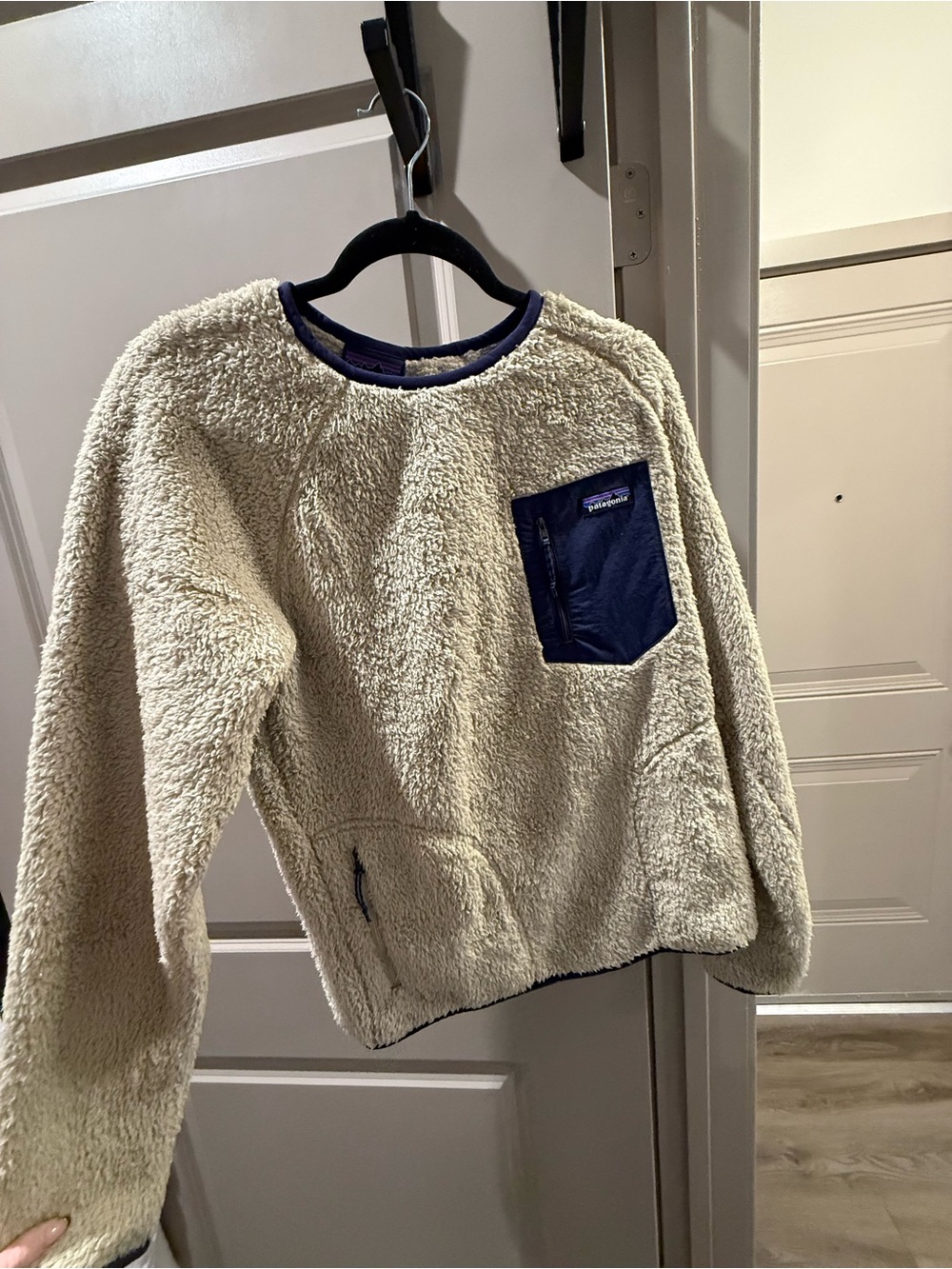 Patagonia Cream Sherpa Crewneck Sweater with Navy Pocket Trim